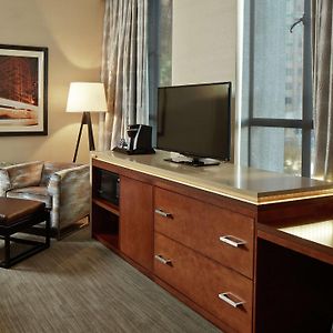 Corner Queen Room